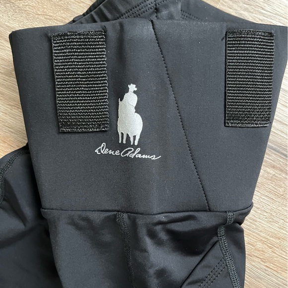 Dene Adams capri carry leggings size small. Like new from smoke free home. - Picture 2 of 4